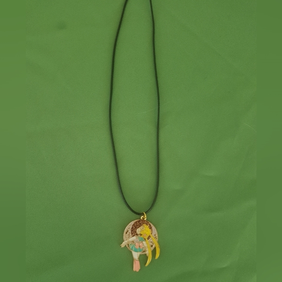 🌙 Sailor Moon Transformation Necklace - Picture 4 of 4